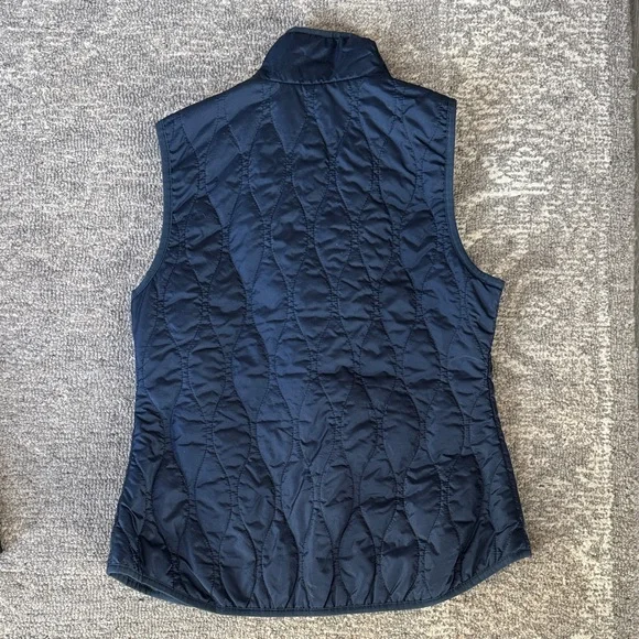 Set of 2 Old Navy Quilted Zip Vests - Black and Blue - Picture 8 of 11